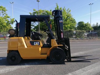 Four wheel front forklift Caterpillar GP40KL - 2