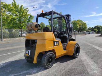 Four wheel front forklift Caterpillar GP40N - 5