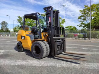 Four wheel front forklift Caterpillar GP40N
