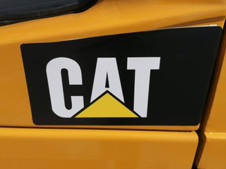 Four wheel front forklift Caterpillar GP40N