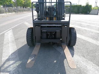 Four wheel front forklift Caterpillar GP40N