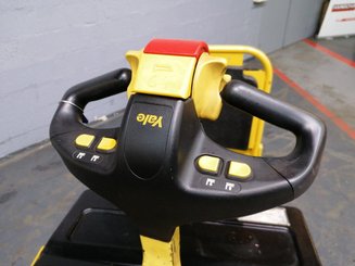 Low-level order picker Yale MO20 - 8