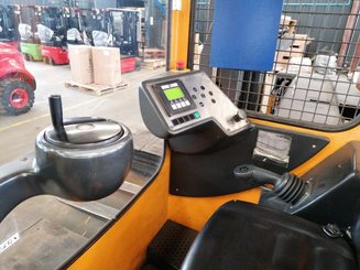 Multidirectional sideloader Hubtex MQ30