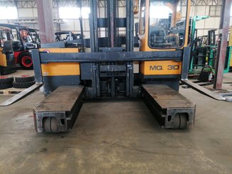 Multidirectional sideloader Hubtex MQ30