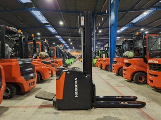 Stacker truck with folding platform Hangcha CDD16-AZ3S