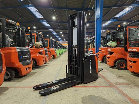 Stacker truck with folding platform Hangcha CDD16-AZ3S - 1