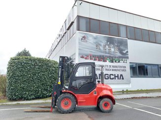 All-terrain forklift Hangcha TT30-2