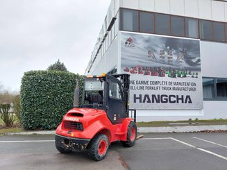All-terrain forklift Hangcha TT30-2