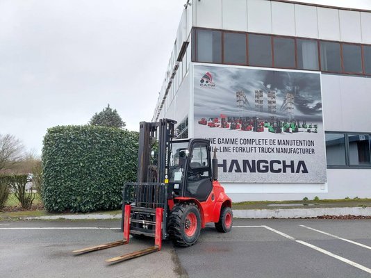 All-terrain forklift Hangcha TT30-2 - 1