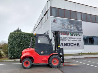 All-terrain forklift Hangcha TT30-2