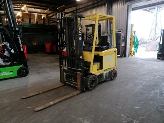 Four wheel front forklift Hyster E1.50XM - 1