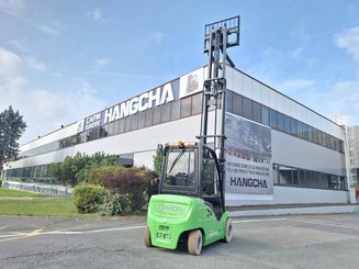Four wheel front forklift Hangcha XC30i