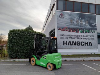 Four wheel front forklift Hangcha XC30i - 3