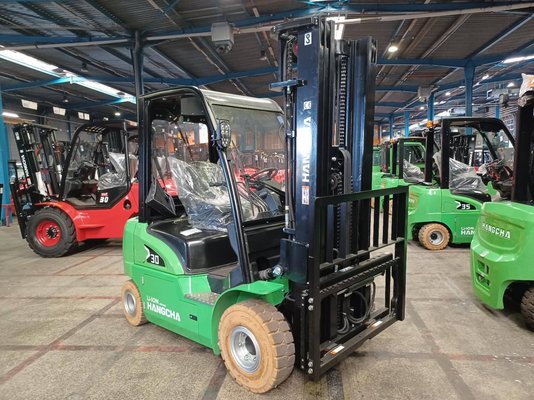 Four wheel front forklift Hangcha XC30i - 1