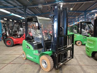 Four wheel front forklift Hangcha XC30i - 1