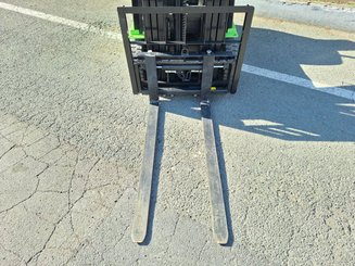Three wheel front forklift Hangcha X3W10-I (CPDS10-XD4-I)