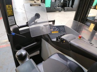 Reach truck UniCarriers COMPACT UND140 - 9