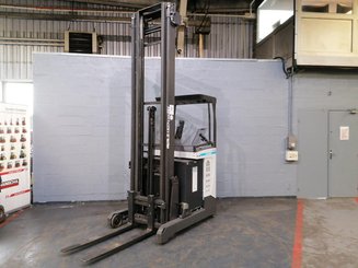 Reach truck UniCarriers COMPACT UND140 - 1
