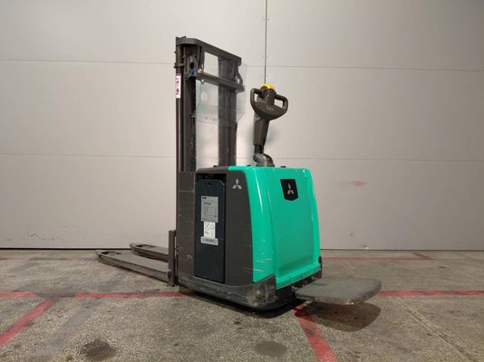 Stacker truck with folding platform Mitsubishi SBV12P - 1