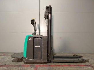 Stacker truck with folding platform Mitsubishi SBV12P - 5