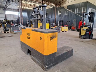 Multi-directional pallet stacker FAC 4VR 2510