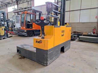 Multi-directional pallet stacker FAC 4VR 2510