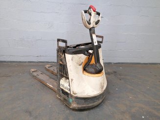 Pedestrian pallet truck Crown WP2315 - 2