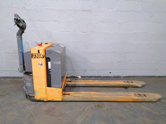 Pedestrian pallet truck OMG 330K - 5