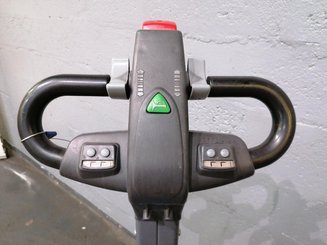 Pedestrian pallet truck OMG 330K - 8