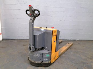 Pedestrian pallet truck OMG 330K - 2