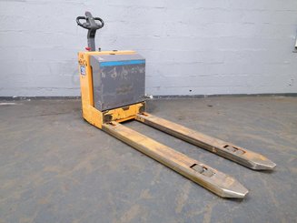 Pedestrian pallet truck OMG 330K - 1