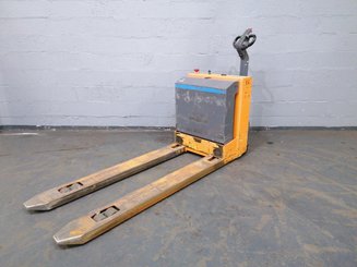 Pedestrian pallet truck OMG 330K - 6