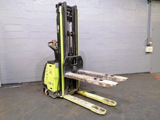 Pedestrian pallet stacker Pramac PMLX14/45 - 1