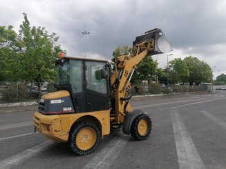 Articulated loader Caterpillar 904B