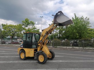 Articulated loader Caterpillar 904B