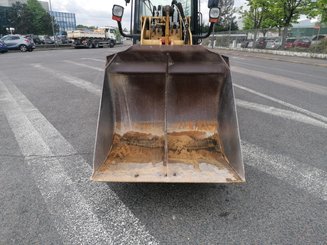 Articulated loader Caterpillar 904B