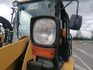 Articulated loader Caterpillar 904B