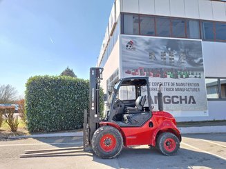 All-terrain forklift Hangcha TT30-2