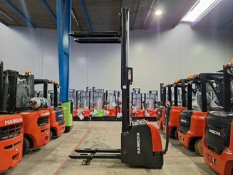 Pedestrian pallet stacker Hangcha CDD16-AC1-L