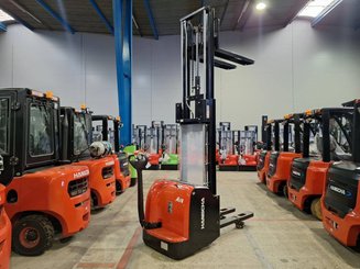 Pedestrian pallet stacker Hangcha CDD16-AC1-L