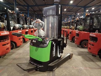Stacker truck with folding platform Hangcha CQDB16-AC1S-I - 1