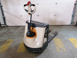 Pedestrian pallet truck Crown WP3015 - 4