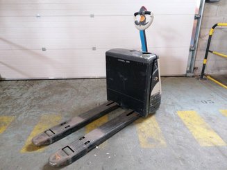 Pedestrian pallet truck Crown WP3015 - 1