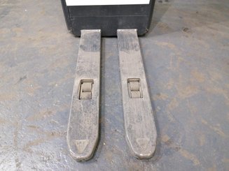 Low-level order picker Crown GPC3045 - 7