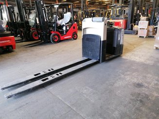 Low-level order picker Crown GPC3040 - 1