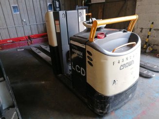 Low-level order picker Crown GPC3040 - 1