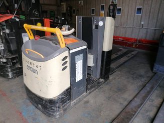 Low-level order picker Crown GPC3040 - 1