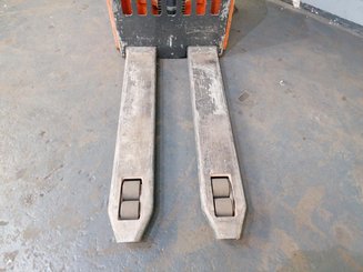 Pedestrian pallet truck OMG 316KN - 7