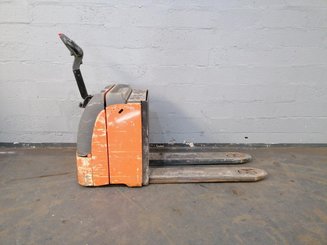 Pedestrian pallet truck OMG 316KN - 5
