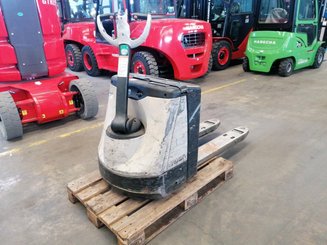 Pedestrian pallet truck Crown WP3020-2.0 - 1